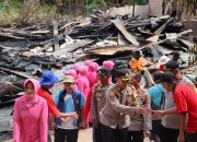 Kapolres Konawe Didampingi Ketua Bhayangkari Kunjungi Korban Kebakaran di Desa Barowila