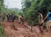 Wujud Sinergitas, Pemdes Amorome Utama dan Warga Gelar Aksi Jum’at Bersih